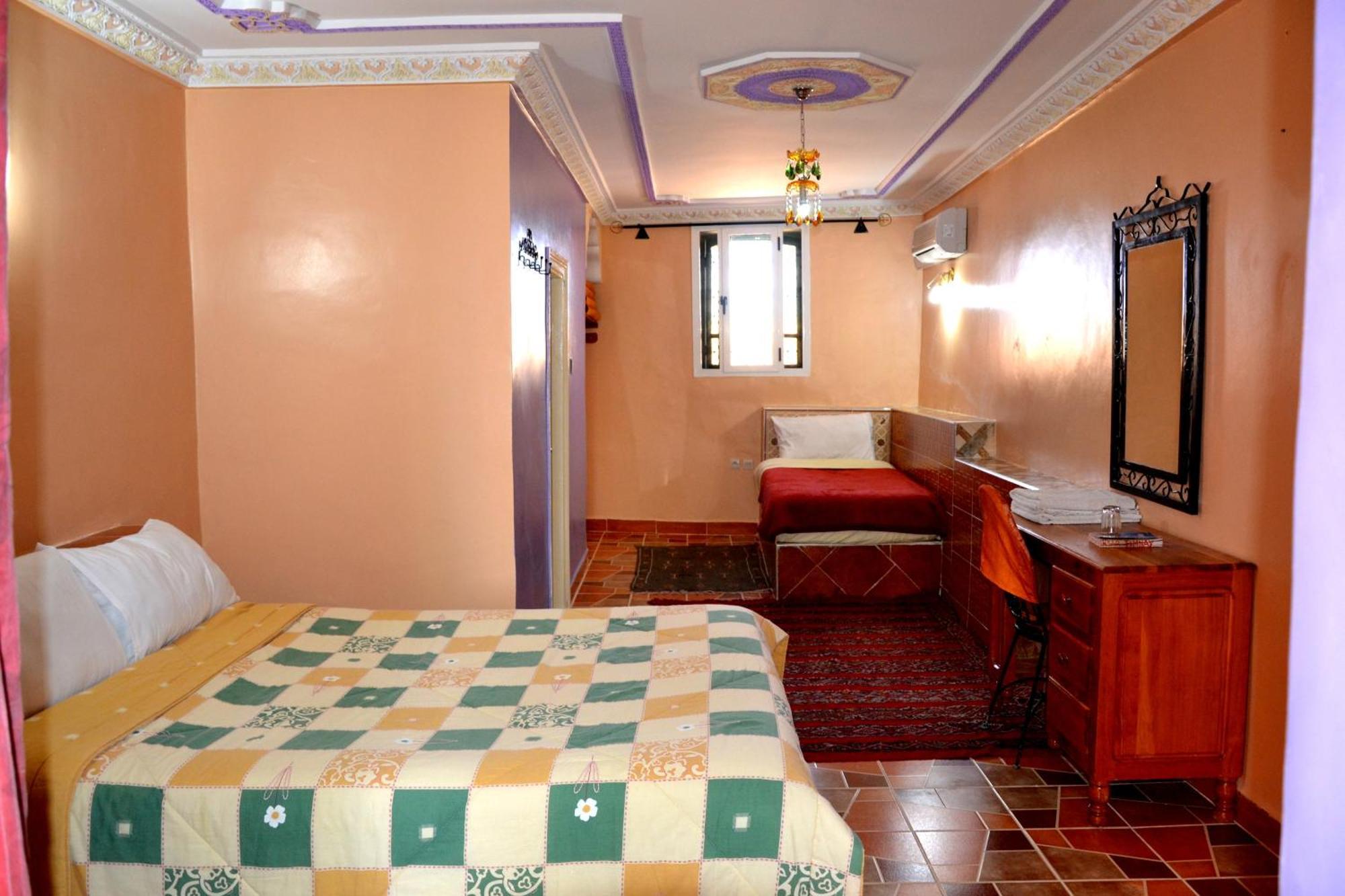 Ksar Timnay Hotel Aguelmous Esterno foto
